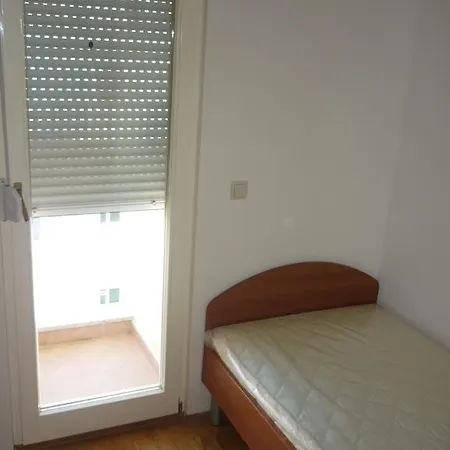 Apartament Sv Toma *