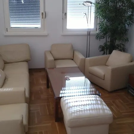 Apartament Sv Toma *